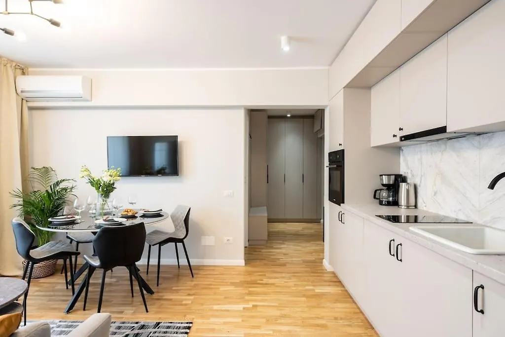 Sunny 2Br Flat - Top Location - Stunning Views Bukarest 0*,